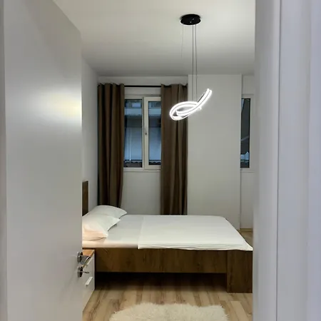 Tam Serviced 2bdr Center No6 Apartment