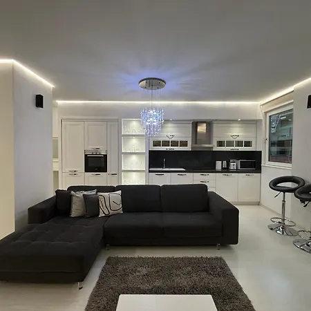Apartment Tam Serviced 2bdr Center No6 Tirana