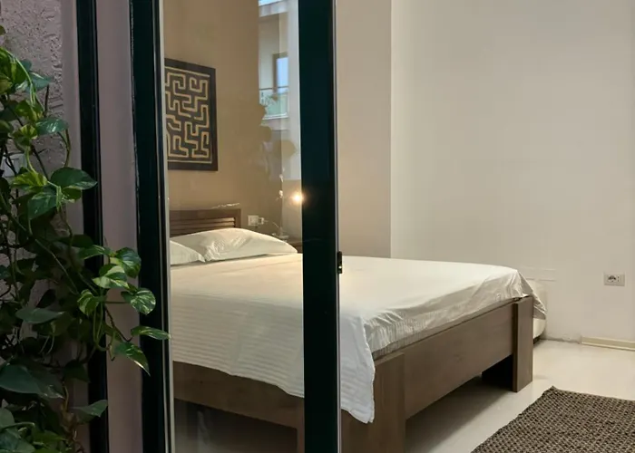 Tam Serviced 2bdr Center No6 Tirana