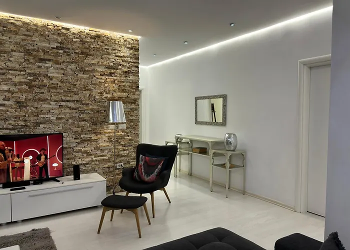 Tam Serviced 2bdr Center No6 Apartament