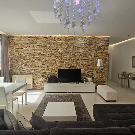 Tam Serviced 2bdr Center No6 Appartement