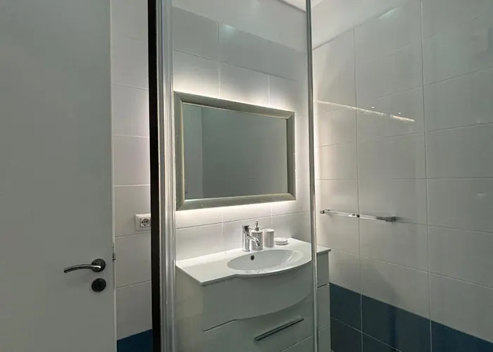 Tam Serviced 2bdr Center No6 Apartman *