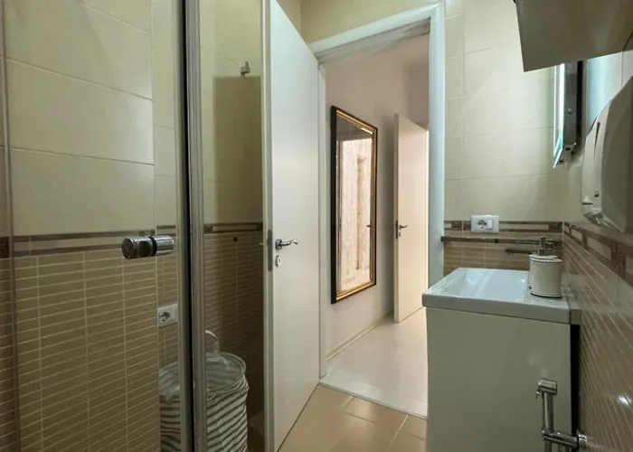 Apartament Tam Serviced 2bdr Center No6 Tirana