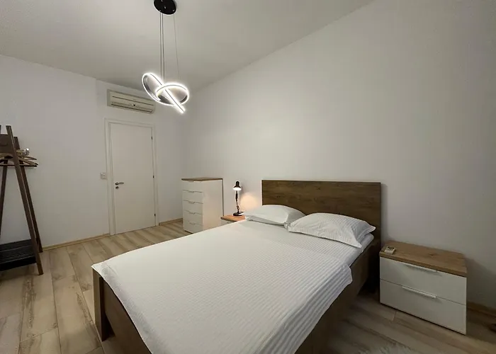 Tam Serviced 2bdr Center No6 Apartman